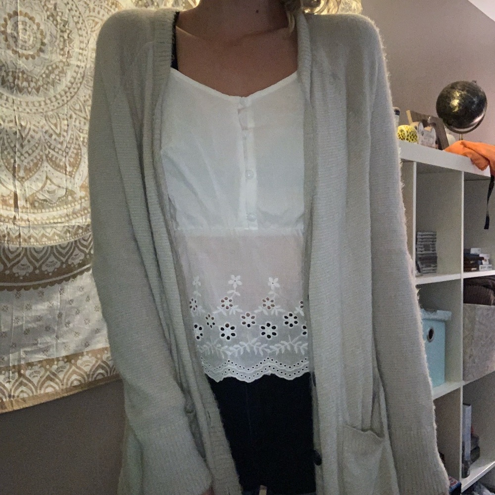 Soft and light cardigan